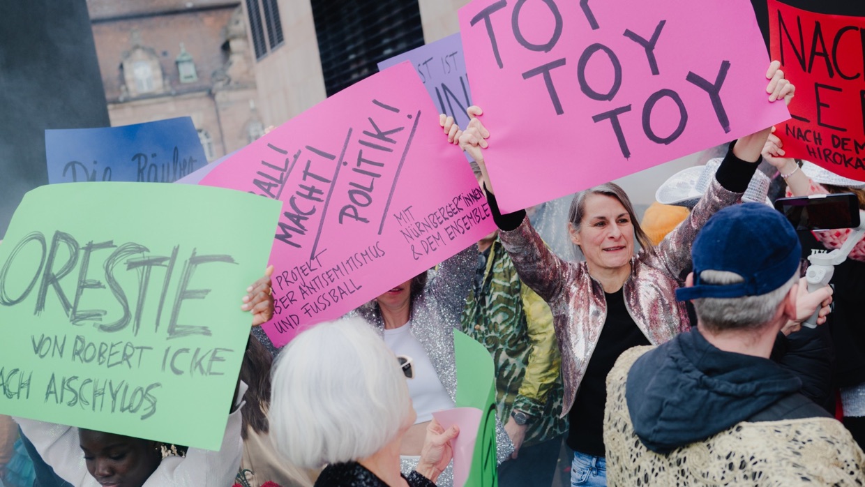 toy-toy-toy toy-toy-toy