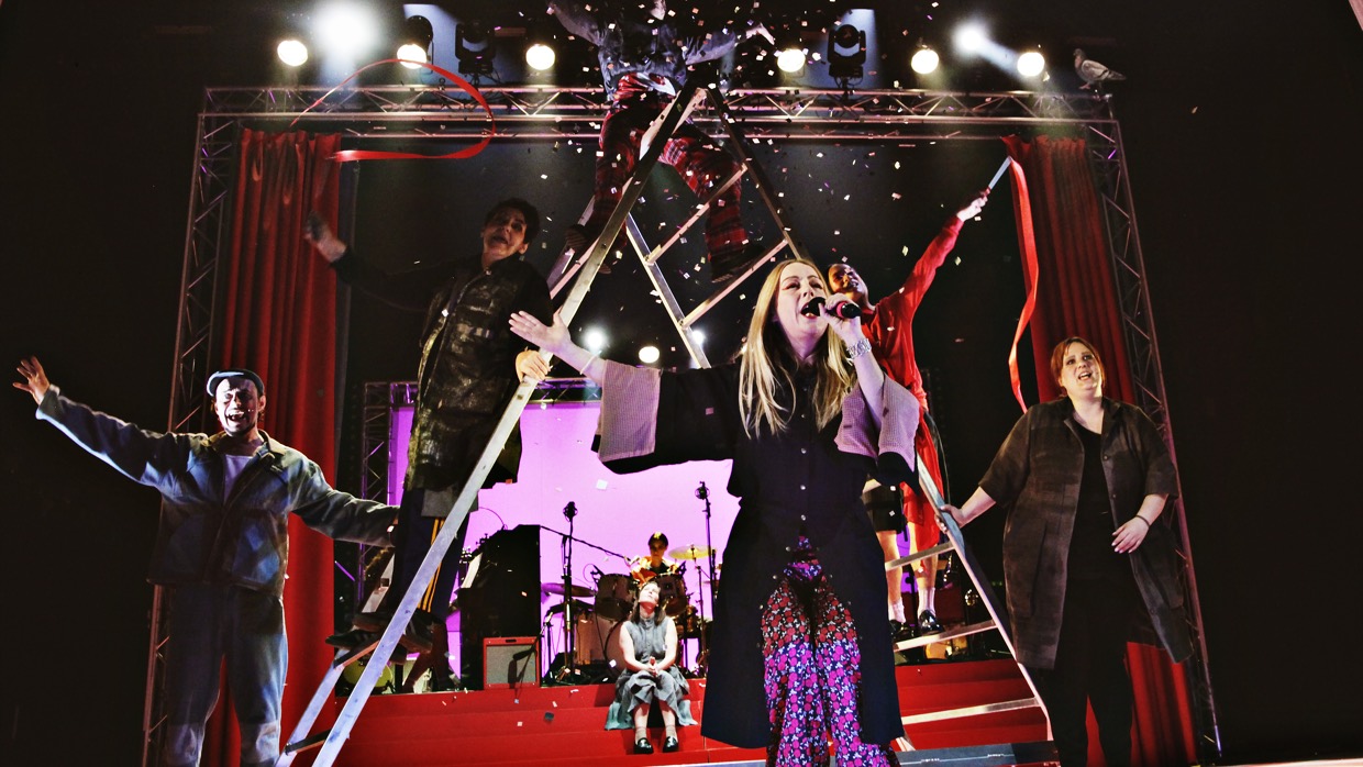 Klassenrevue Klassenrevue