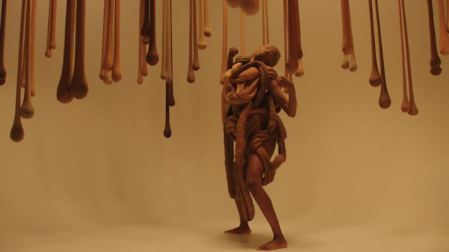 SKIN.BODIES I
Videoinstallation            