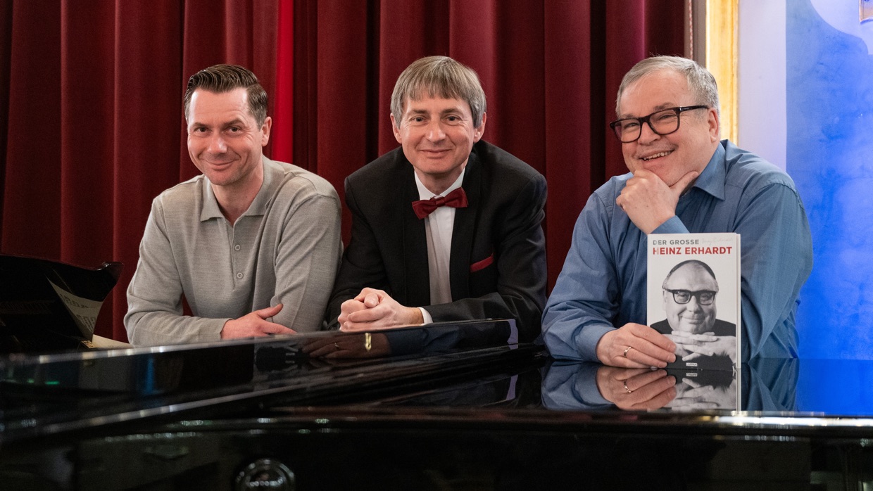 Lieder im Gluck: Schlager und Evergreens Lieder im Gluck: Schlager und Evergreens